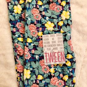 Lularoe Kids Leggings Multi colored Flowers Tween